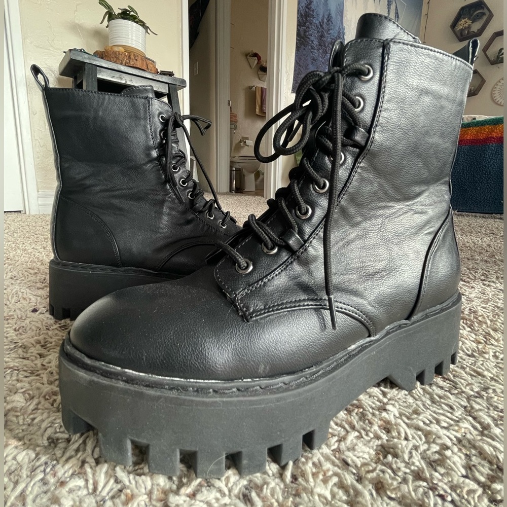 Black Boots